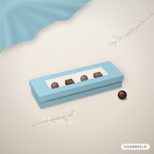Voorbeeldafbeelding lichtblauw doosje met venster en vier bonbons